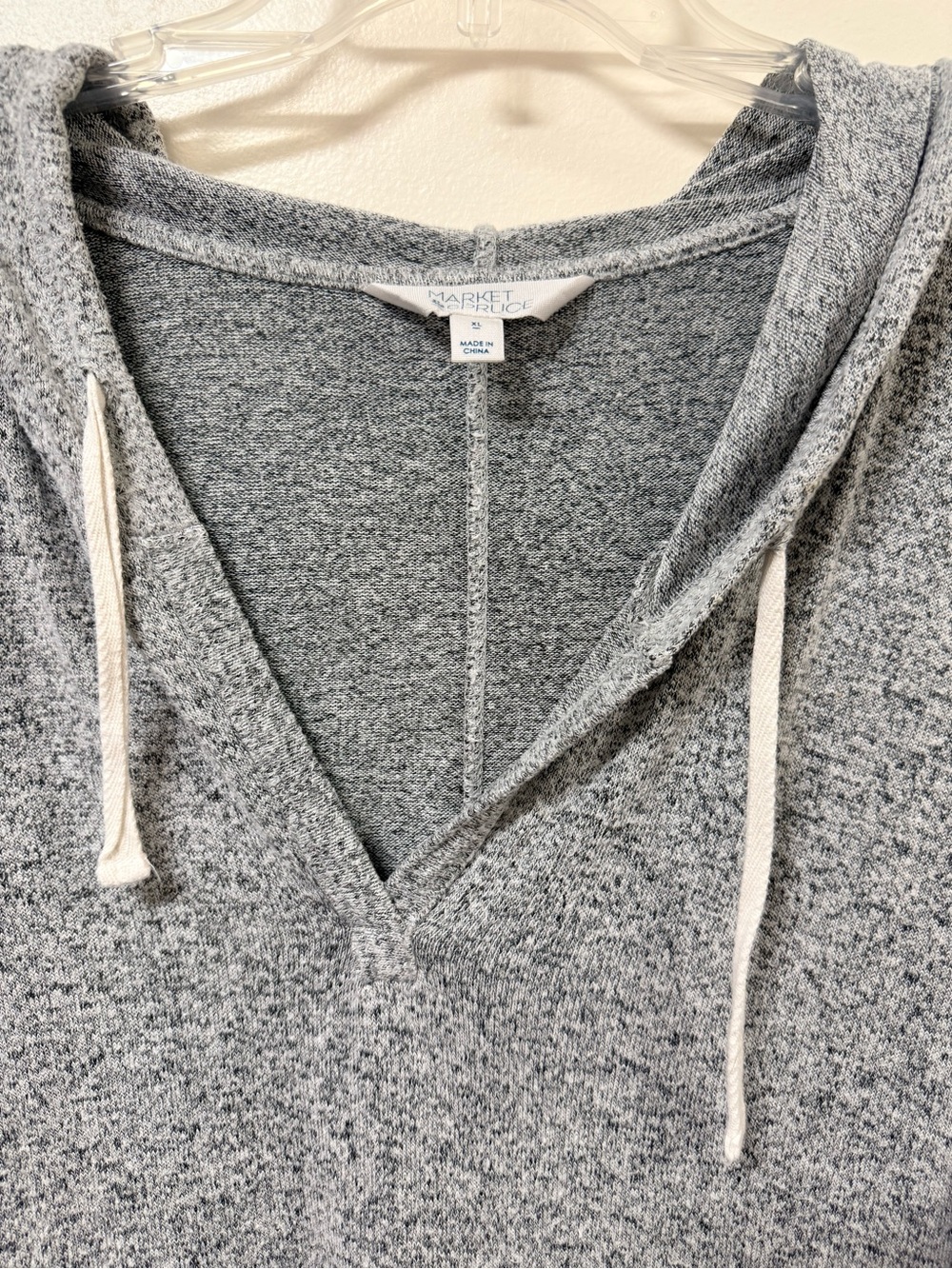 Market & Spruce Gray V-Neck Hoodie - Picture 4 of 6